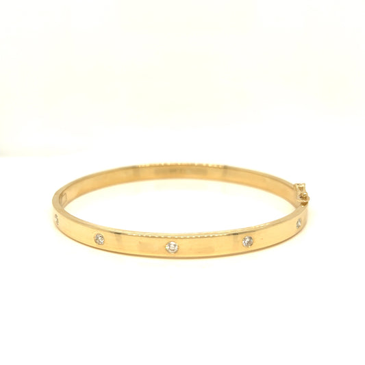 9K YG Diamond Oval Hinged Bangle 5mm Wide. 62x50mm internal diameter. 5D = 0.30ct G/SI