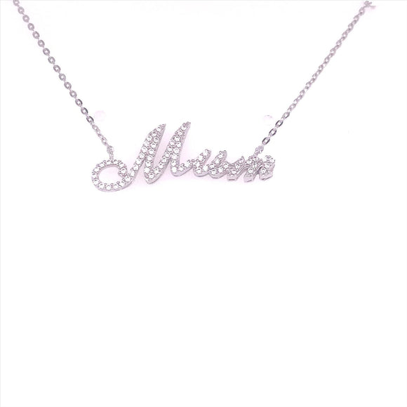 WG Oval Link Chain with Mum Name Pendant