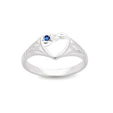 9k WG Heart Signet Ring set with 1Sapp=0.02ct. Size M.