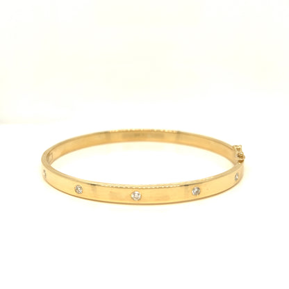 0.70ct Diamond Oval Hinged Bangle (5mm)