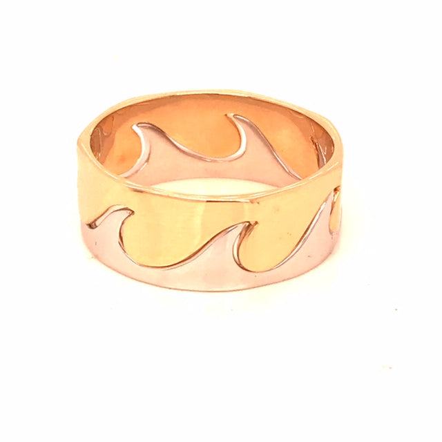 18k YG & WG Band Wave Pattern Ring.  Size Y.
