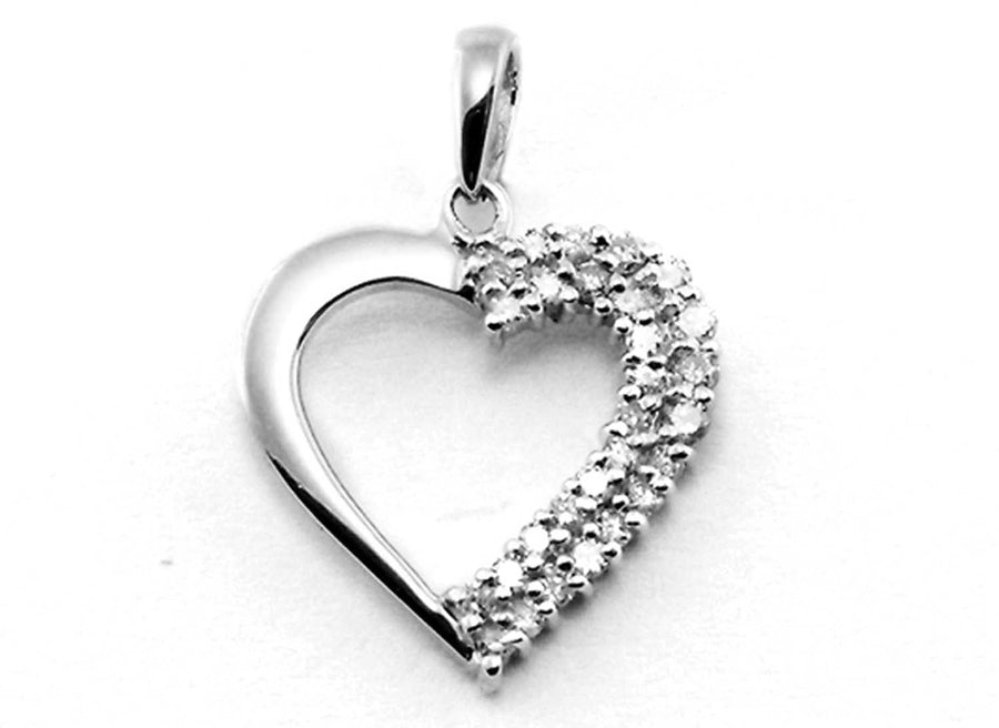9k WG Diamond Heart Pendant 27D=0.230ct Grain Set . Meas. 13.5x14.5mm