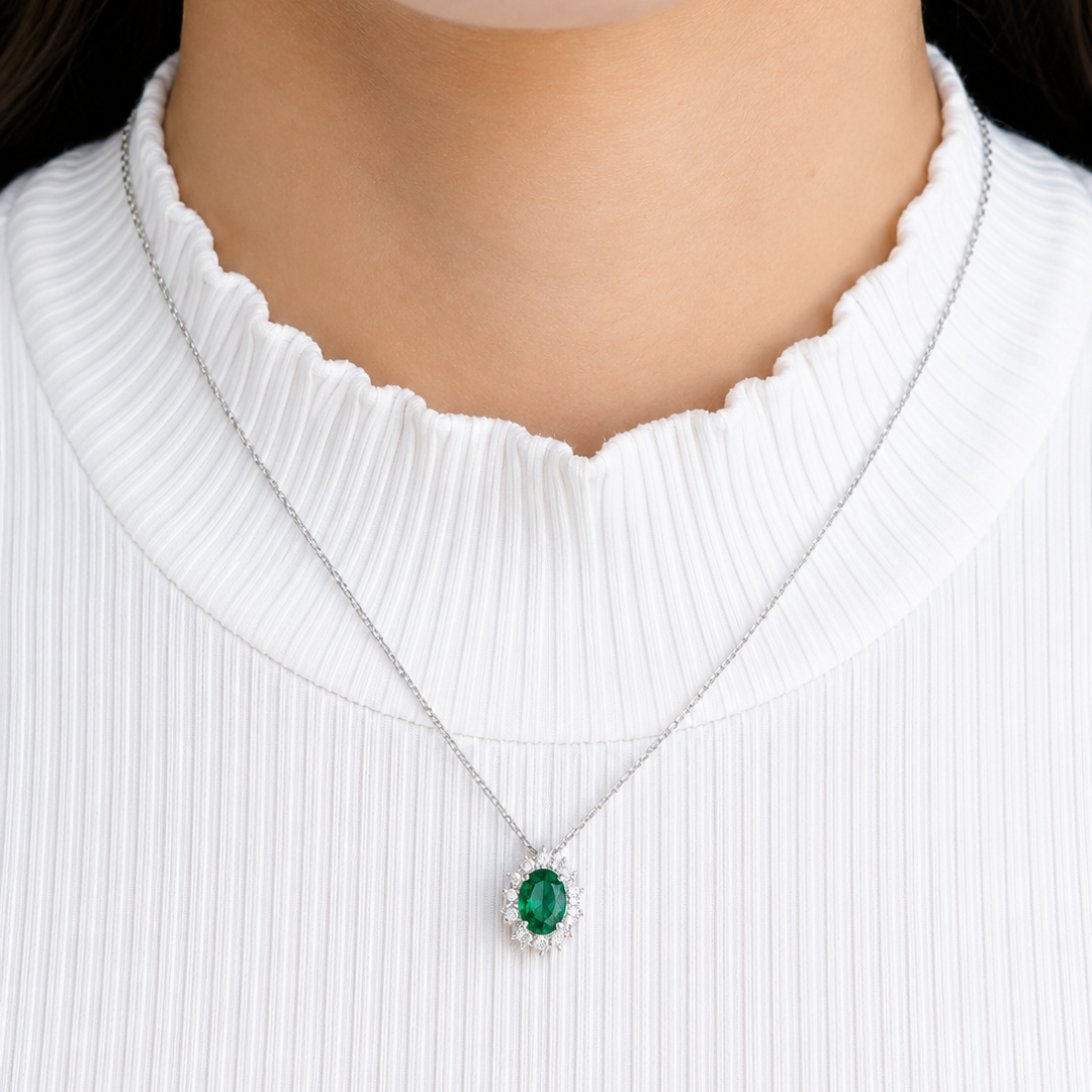 Oval Link Chain with Lab Emerald and Diamond Pendant (12D = 0.42ct 1EM = 1.2ct)