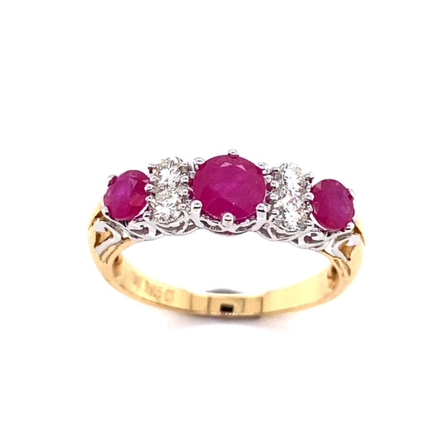 18k 2T Natural Ruby & Diamond Dress Ring with 3 Ruby=1.30ct & 4D=0.26ct.  Size P.