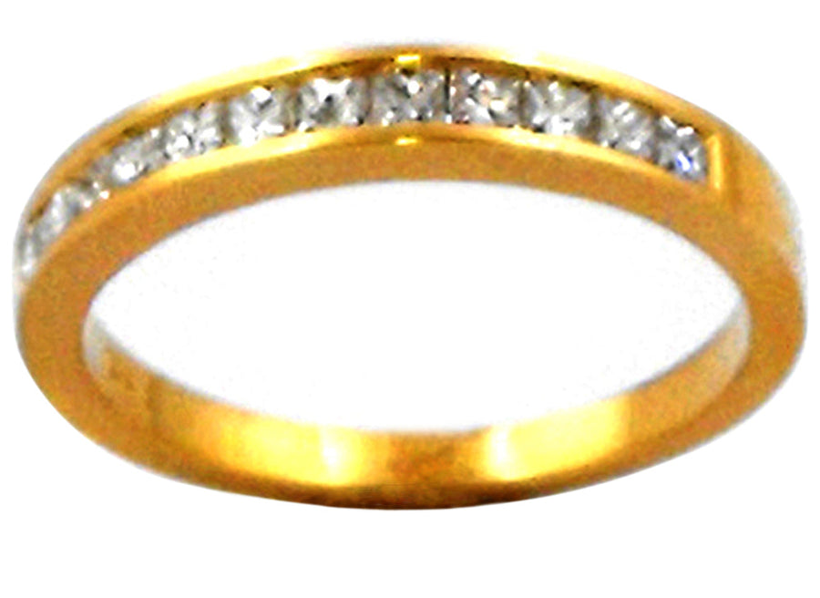 18k YG Band with Princess Cut Diamonds 13D = 0.50ct  Size M.
