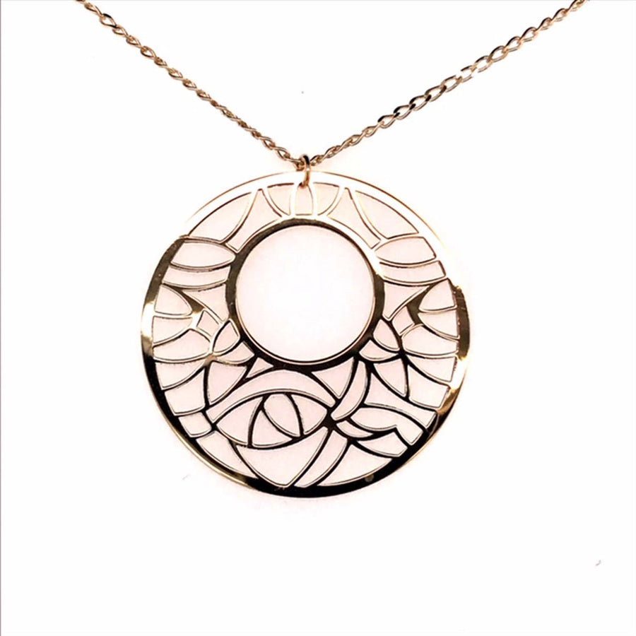 9k YG Circle Pendant with Oval Link Chain 45cm O-Ring at 43cm & 44cm 1mm Wide . Meas. 26mm