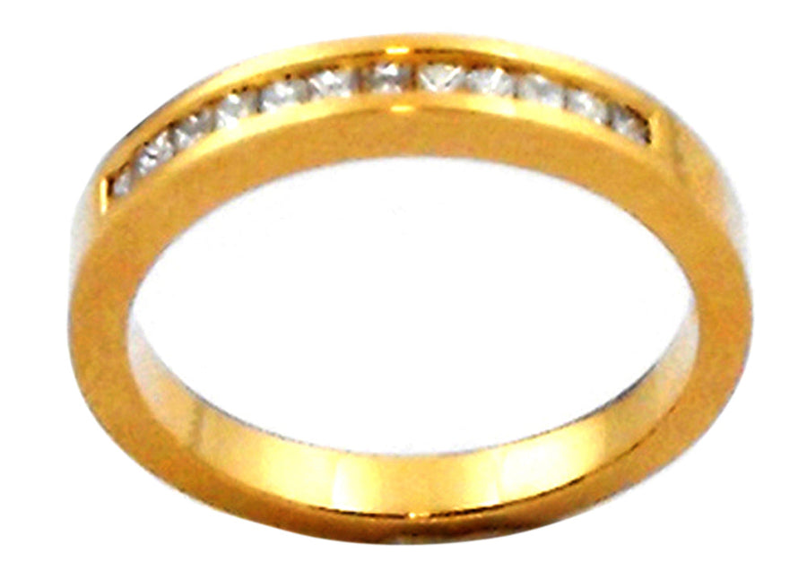 18k YG Band with Princess Cut Diamonds 11D = 0.33ct  Size M.
