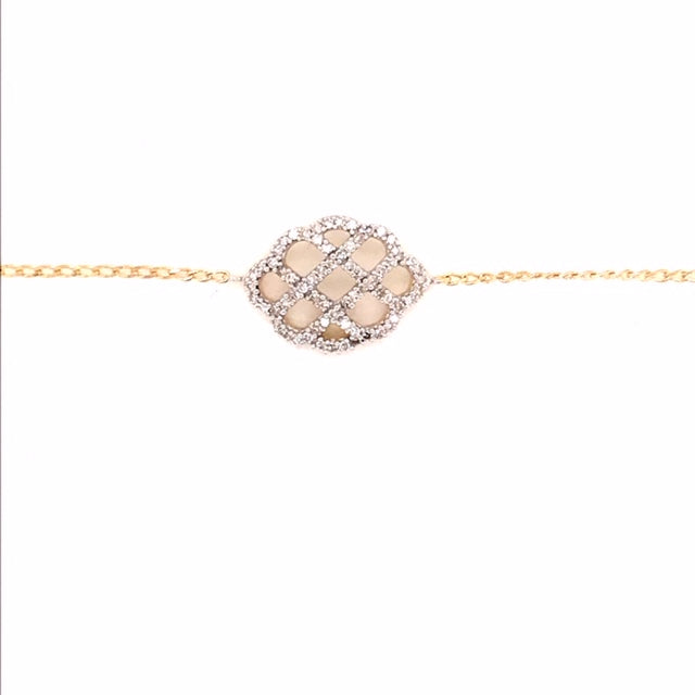 9k YG Oval Link Bracelet 1mm Wide 19cm O-Ring at 17cm & 18cm . With Fancy Oval 67D=0.21ct Meas. 14x10.5mm