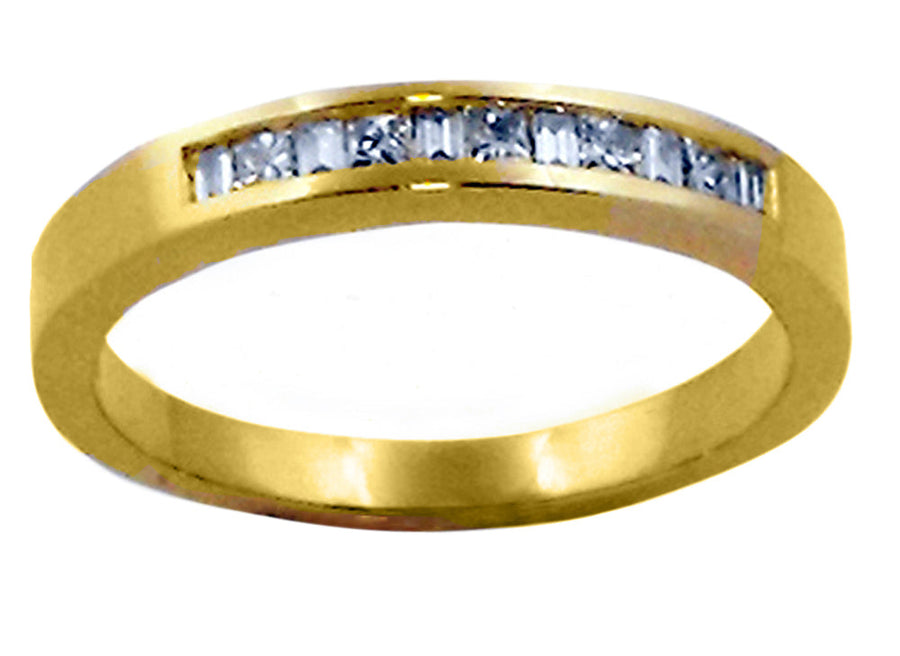 18k YG Band with Baguettes & Princess Cut Diamonds 11D = 0.25ct  Size P.