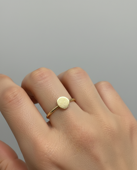 9k YG Circle Signet Ring 6mm.