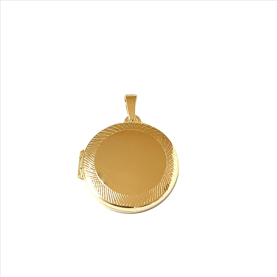 9k YG German Polished Engraved Border Round Locket 22mm
