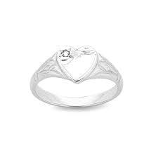 9k WG Diamond Heart Signet Ring