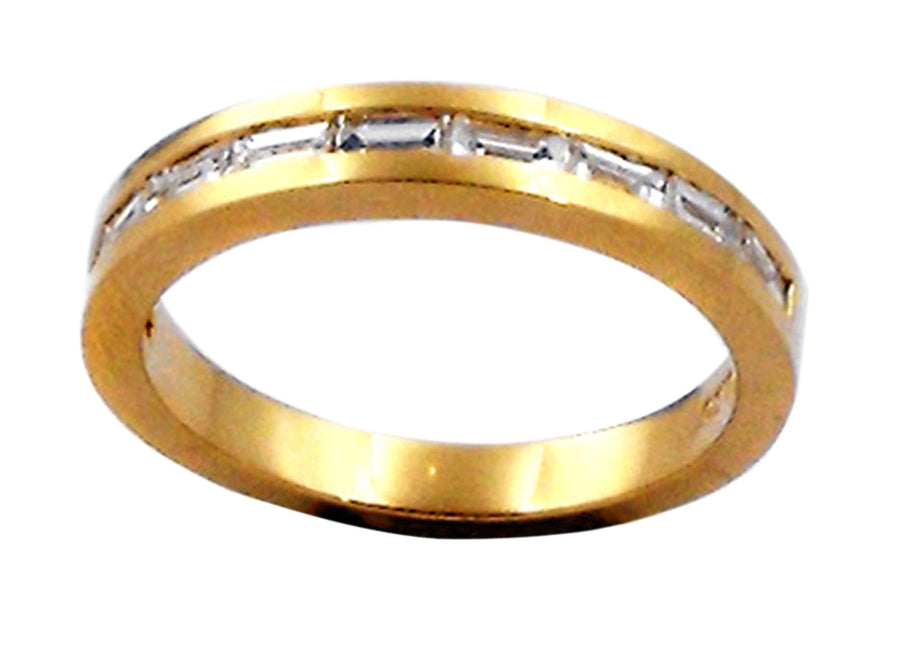 18k YG Band with Horizontal Baguette Cut Diamonds 9D = 0.50ct  Size M.