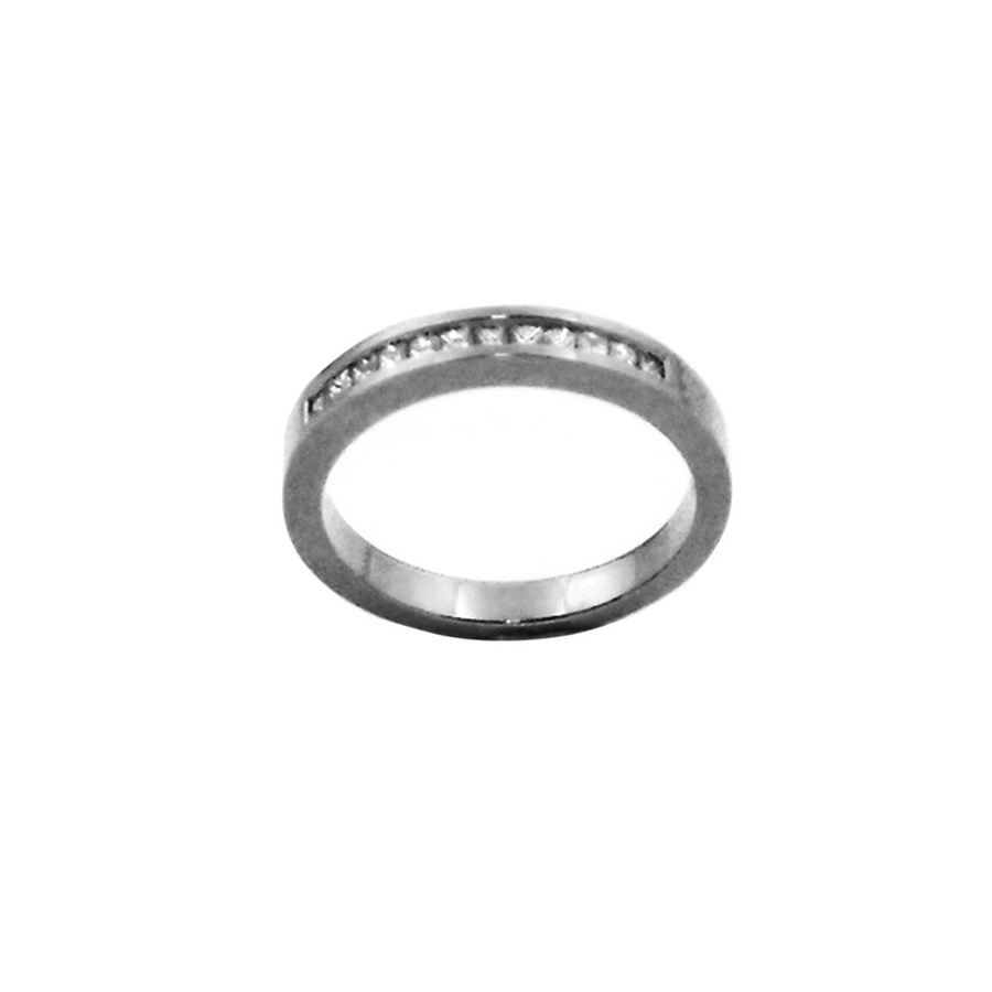 18k WG Band with Princess Cut Diamonds 11D = 0.33ct  Size M.