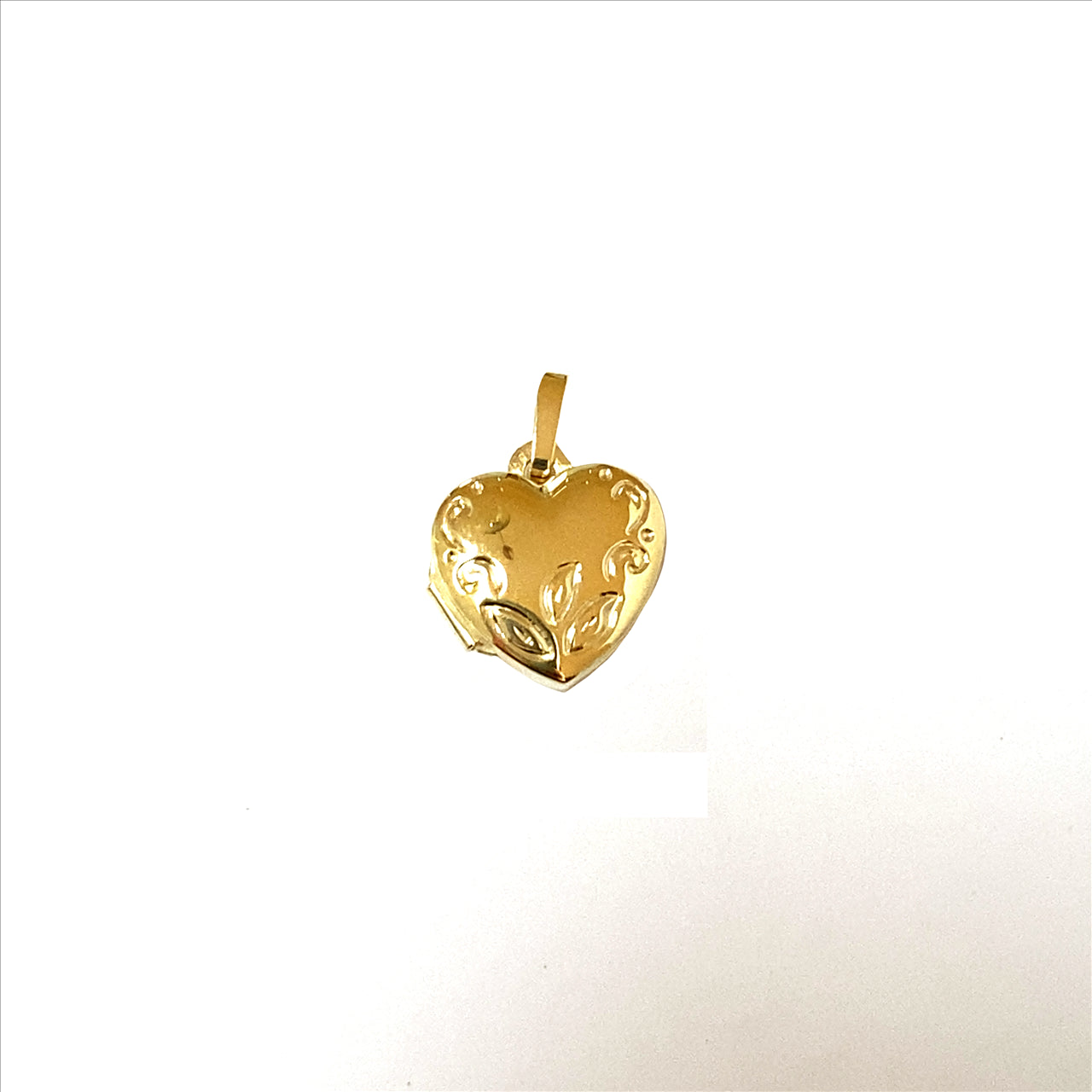 9k YG Engraved Heart Locket 11x10mm