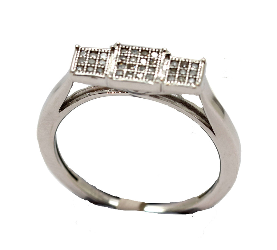 9k WG Micro Set Dress Ring. Set with 34D=0.15ct. Size M