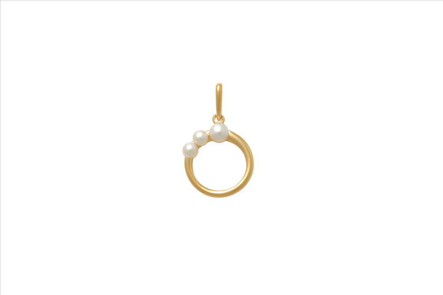 9k YG Round Pendant with 3x Fresh Water Pearls 11mm