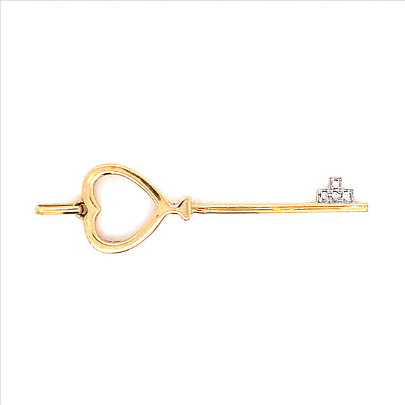 18k YG Diamond Heart Key Pendant. 36mm