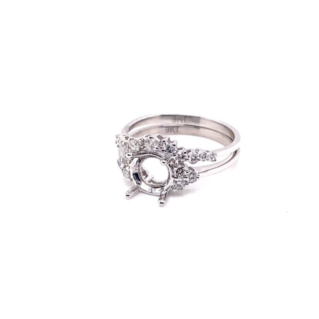 18k White Gold Diamond Engagement Ring Set With 2.00ct (7.7mm x 7.7mm) Swiss Blue Topaz. 6D=0.12ct Size O..
