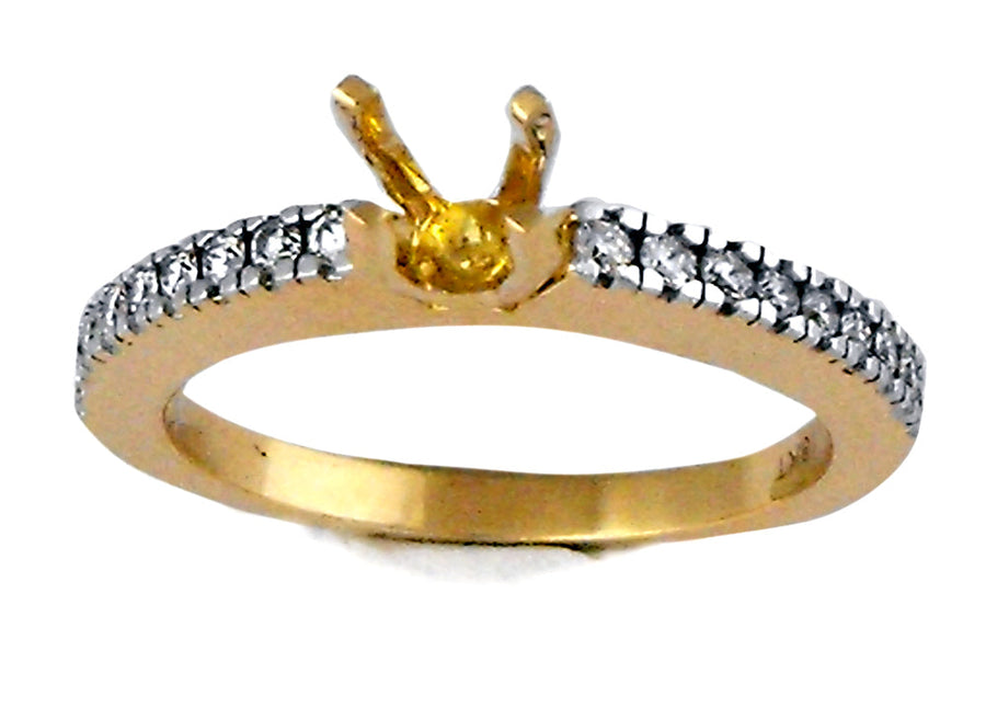 18k YG Engagement ring. ( to suit Dia from 0.75 to 4.00ct Centre ) set with 18 Brilliant Cut Diamond = 0.30ct.  SI G Size M. UNSET CENTRE.. Please indicate Centre stone size ____